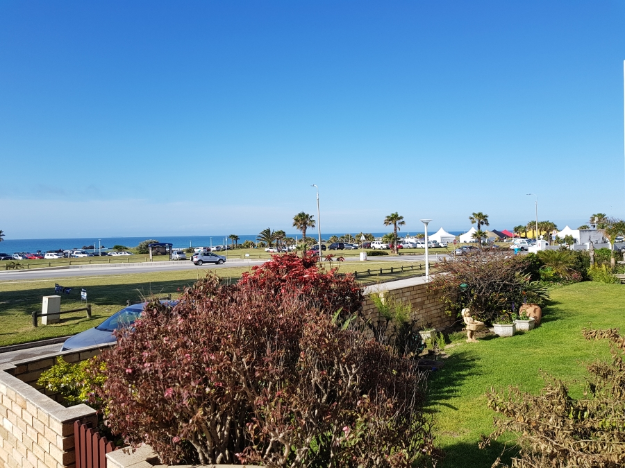 1 Bedroom Property for Sale in Summerstrand Eastern Cape